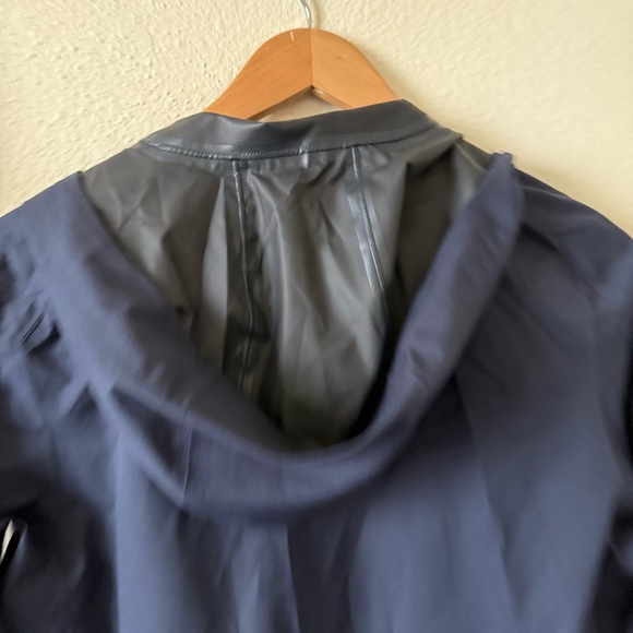 UNIQLO Navy Blue Windbreaker Hooded Blocktech Long Rain Jacket Coat in Medium - Picture 6 of 11